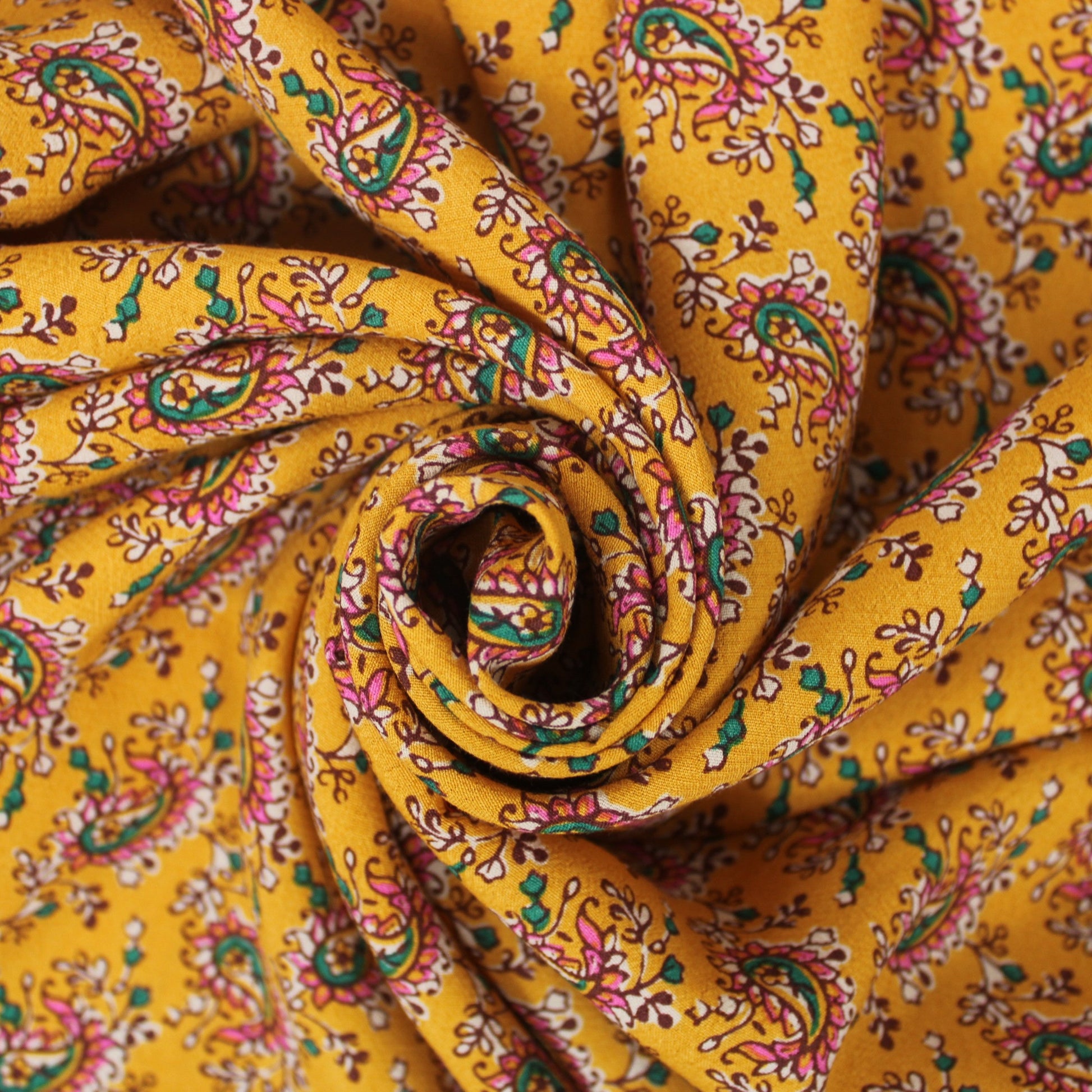 Tissu crêpe viscose - imprimé cachemire fleuri - ton orange - photo 1/4 | So Tissus