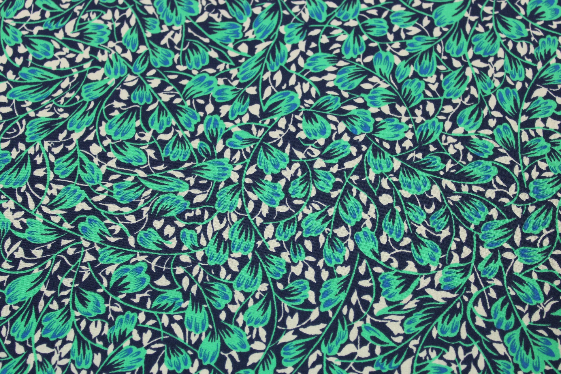 Tissu javanaise de viscose - imprimé fleuri - ton turquoise et bleu - photo 4/5 | So Tissus