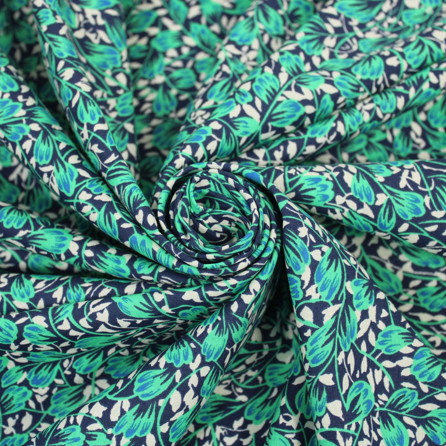 Tissu javanaise de viscose - imprimé fleuri - ton turquoise et bleu - photo 1/5 | So Tissus