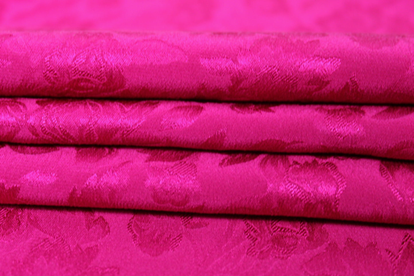 Tissu crêpe de soie - motif fleuri - fuchsia - photo 2/4 | So Tissus
