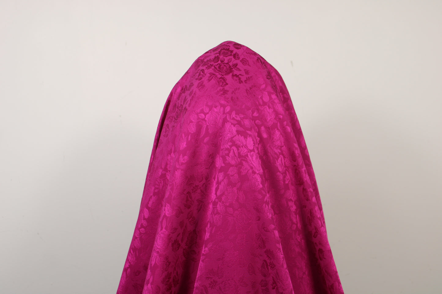 Tissu crêpe de soie - motif fleuri - fuchsia - photo 3/4 | So Tissus