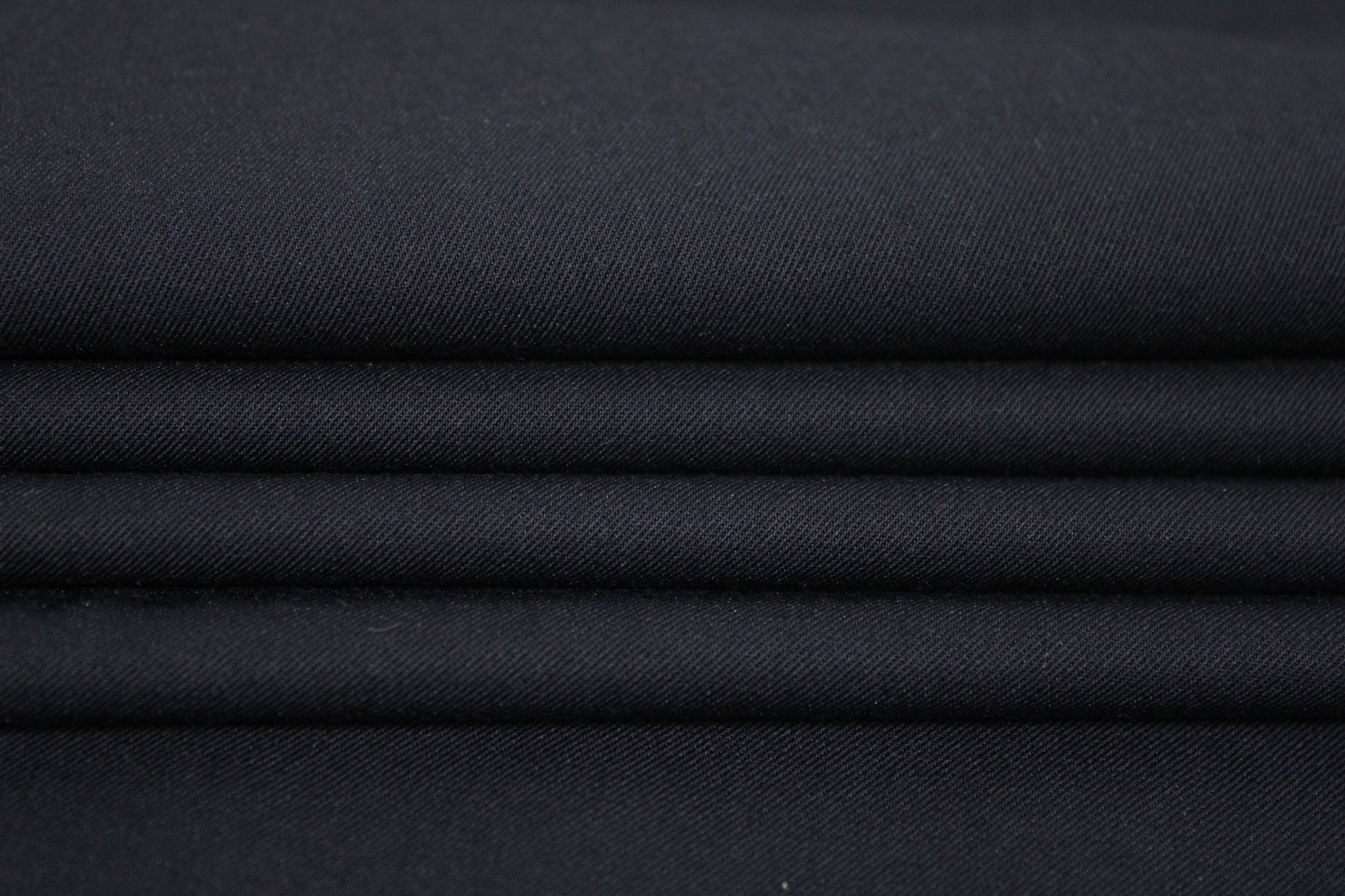 Tissu sergé stretch - bleu marine foncé - photo 2/3 | So Tissus