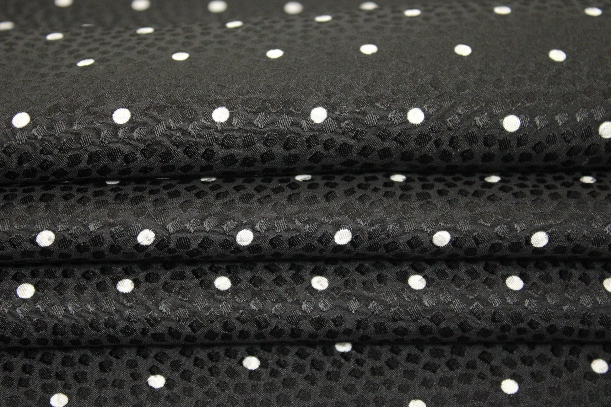 Tissu crêpe de soie - imprimé à pois - noir et blanc - photo 2/5 | So Tissus