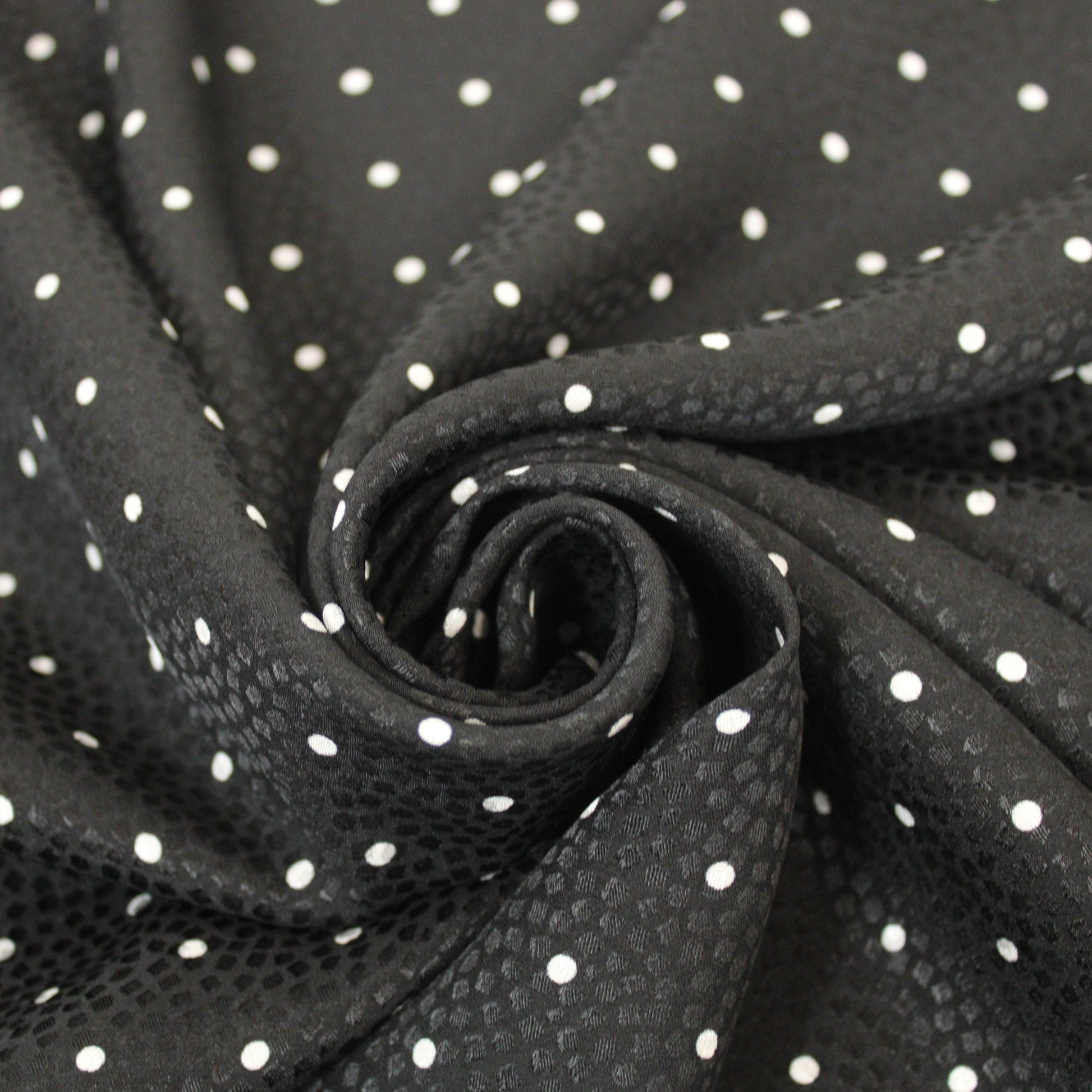 Tissu crêpe de soie - imprimé à pois - noir et blanc - photo 1/5 | So Tissus