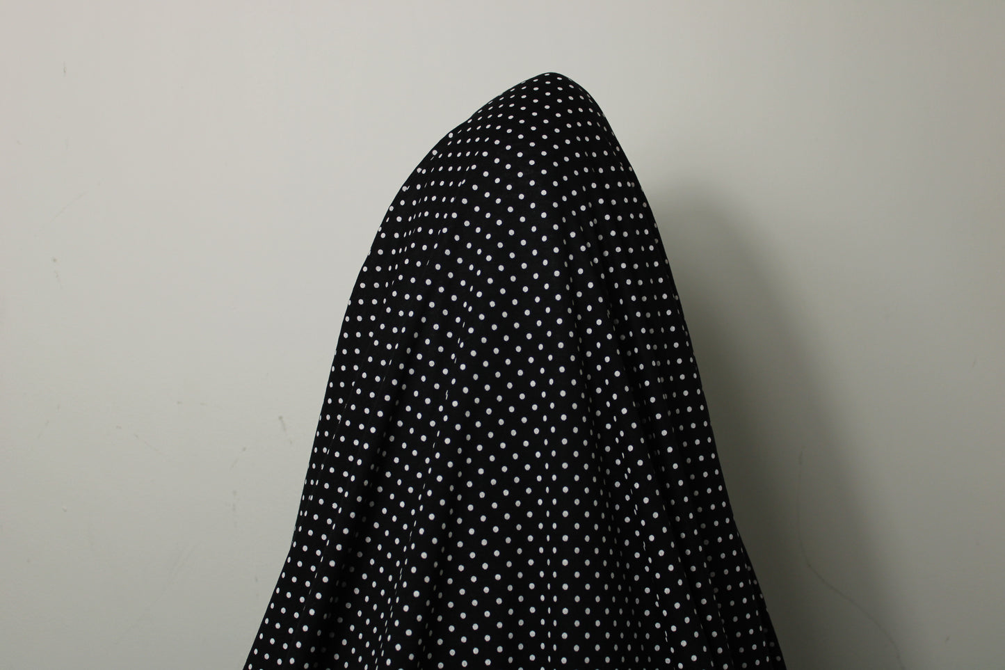 Tissu jersey coton - à pois - noir et blanc - photo 3/5 | So Tissus