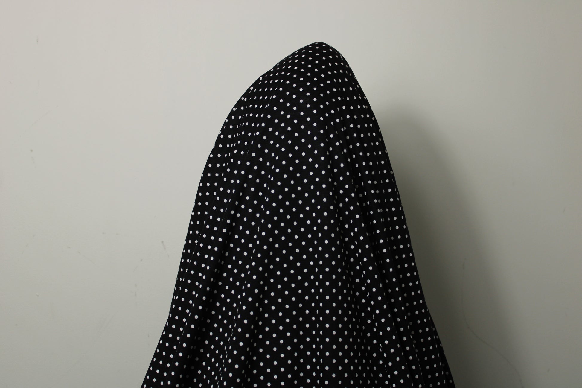 Tissu jersey coton - à pois - noir et blanc - photo 3/5 | So Tissus