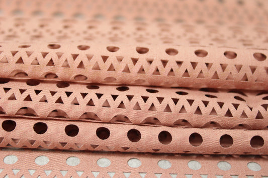 Tissu broderie anglaise au laser - nude - photo 2/5 | So Tissus