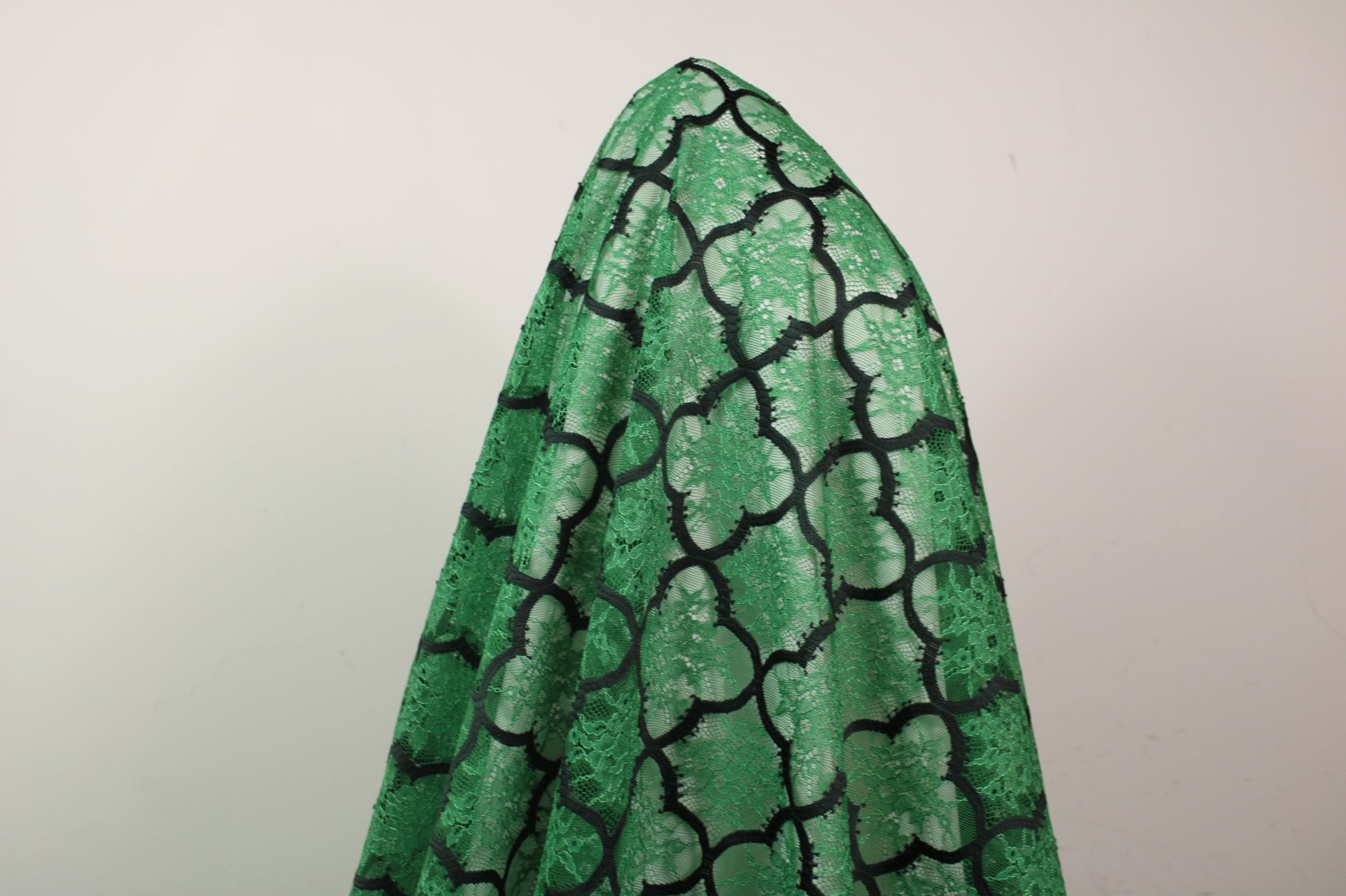 coupon de 3 mètres de dentelle - vert prairie - photo 3/5 | So Tissus
