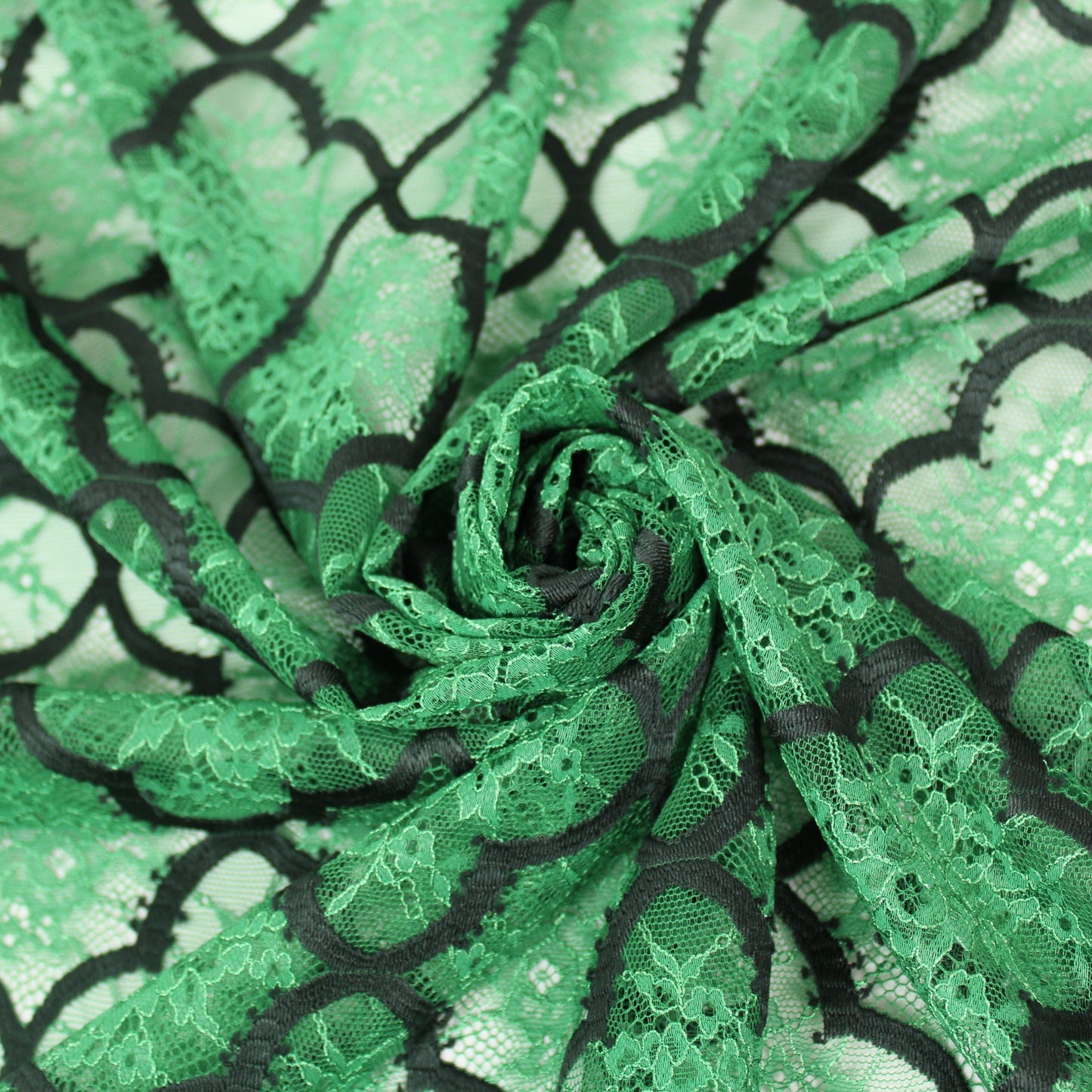 coupon de 3 mètres de dentelle - vert prairie - photo 1/5 | So Tissus