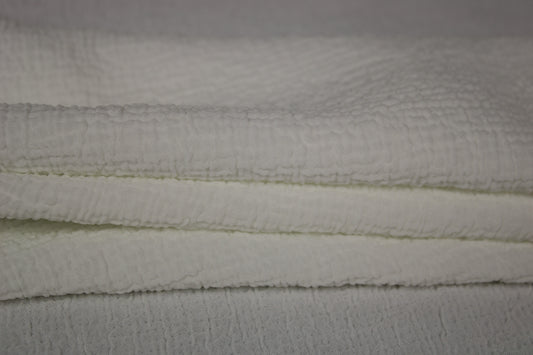 Tissu crêpe stretch gaufré - blanc - photo 2/3 | So Tissus