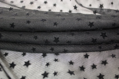 Tissu maille résille motif étoile - noir - photo 2/6 | So Tissus