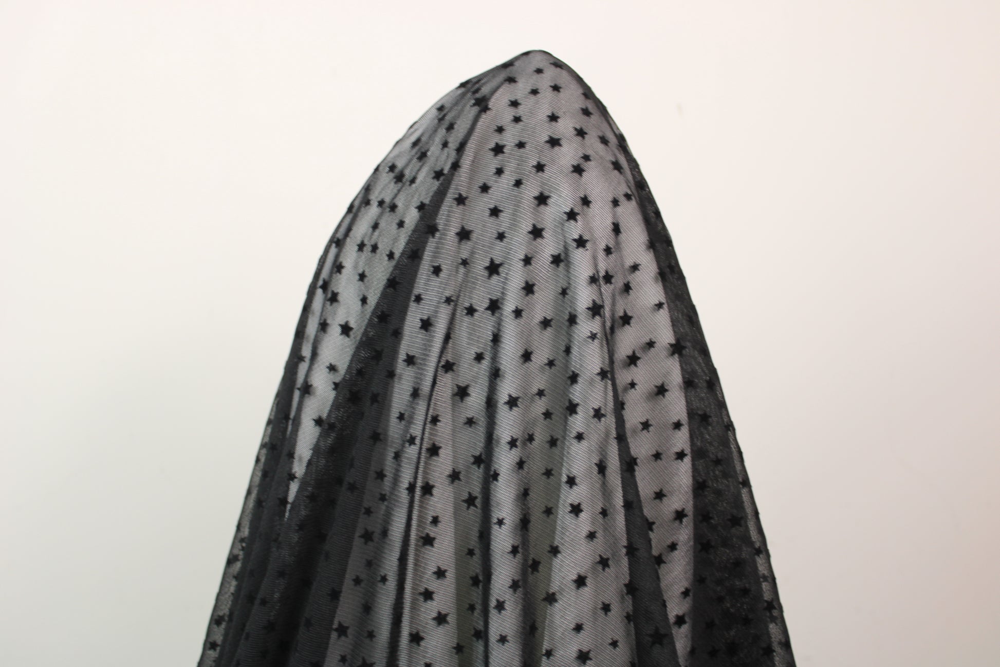 Tissu maille résille motif étoile - noir - photo 3/6 | So Tissus