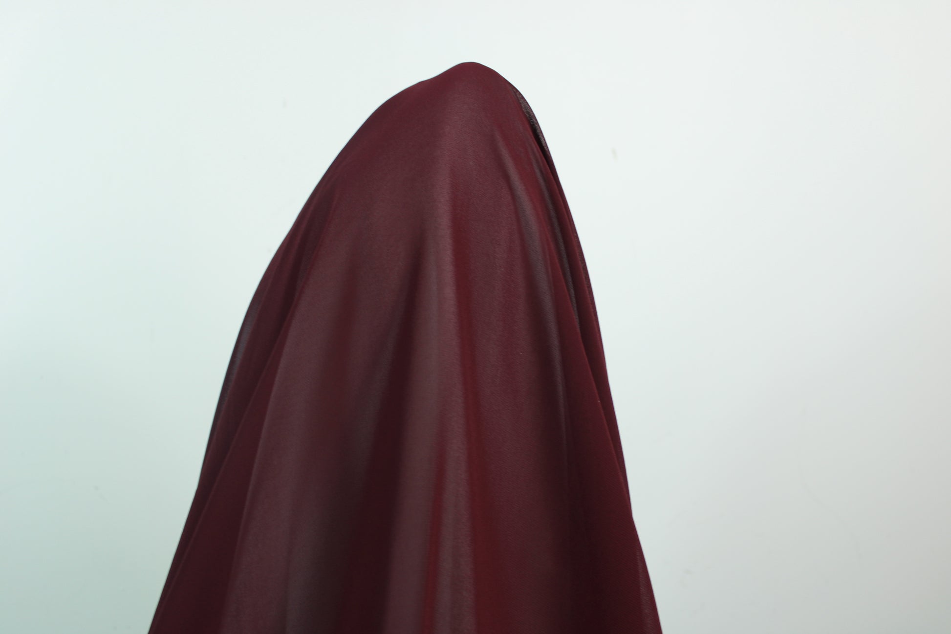 Tissu crêpe georgette  - bordeaux - photo 3/4 | So Tissus