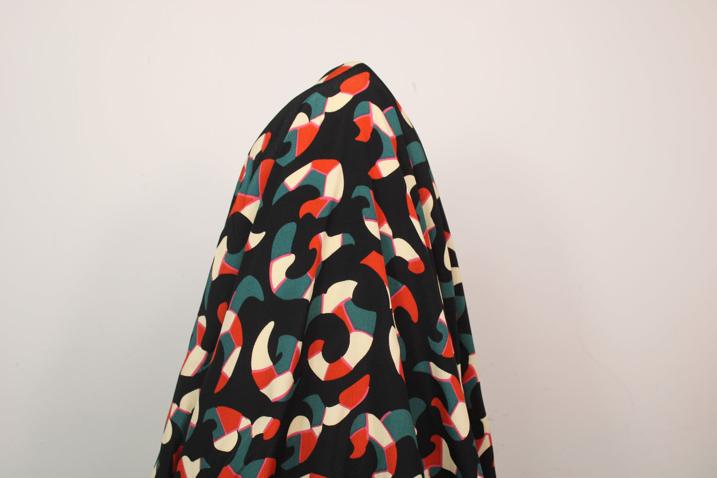 Tissu crêpe viscose - imprimé abstrait - photo 3/4 | So Tissus