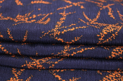 Tissu crêpon viscose - imprimé abstrait - ton bleu marine - photo 2/4 | So Tissus