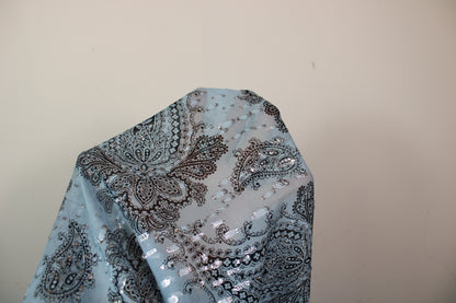 Tissu mousseline de soie- imprimé cachemire - ton bleu ciel et argenté - photo 5/5 | So Tissus