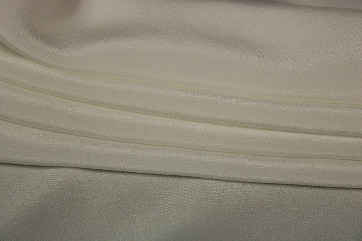 Tissu crêpe de chine 100% soie - blanc - photo 2/3 | So Tissus