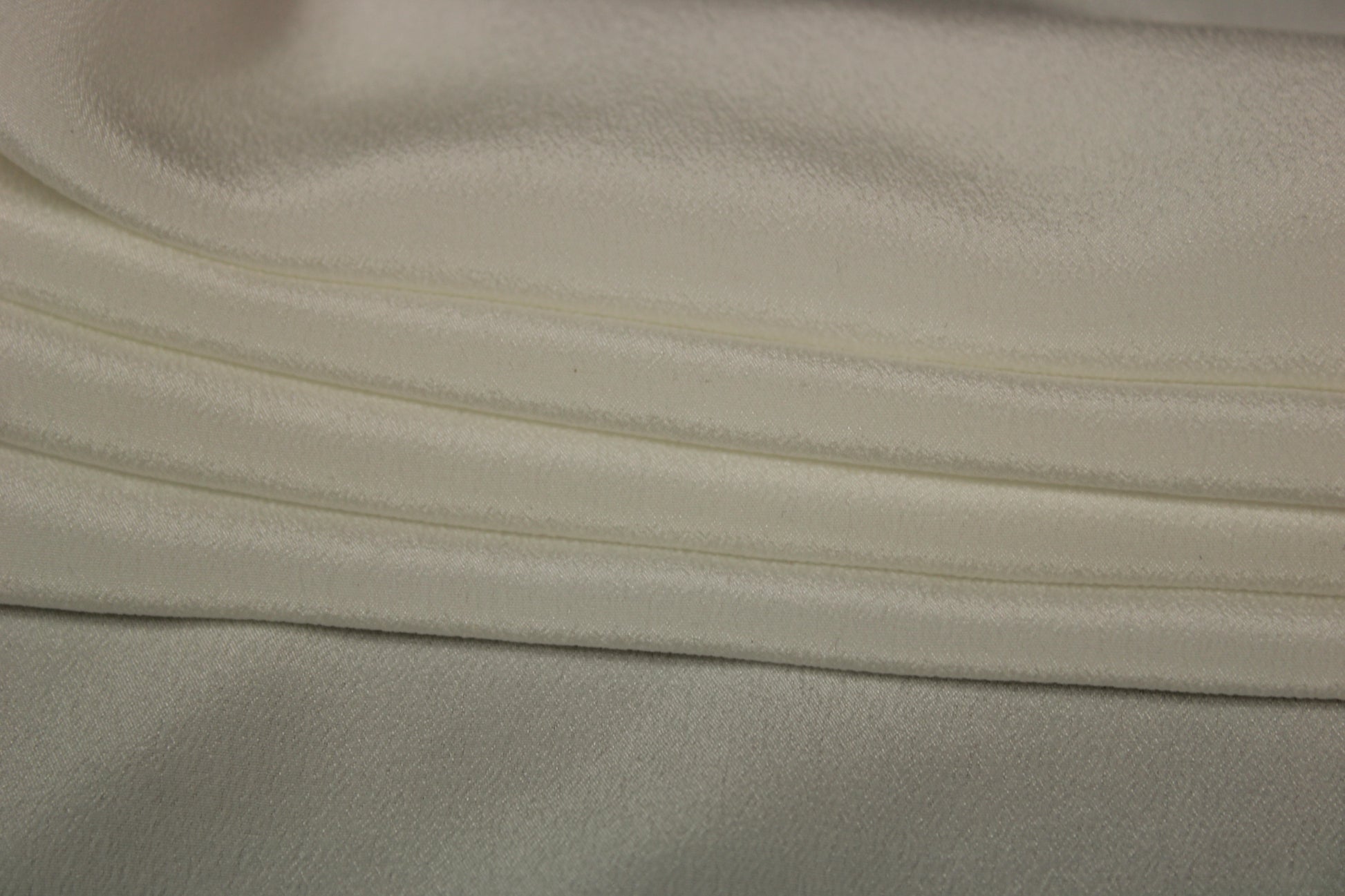 Tissu crêpe de chine 100% soie - blanc - photo 2/3 | So Tissus