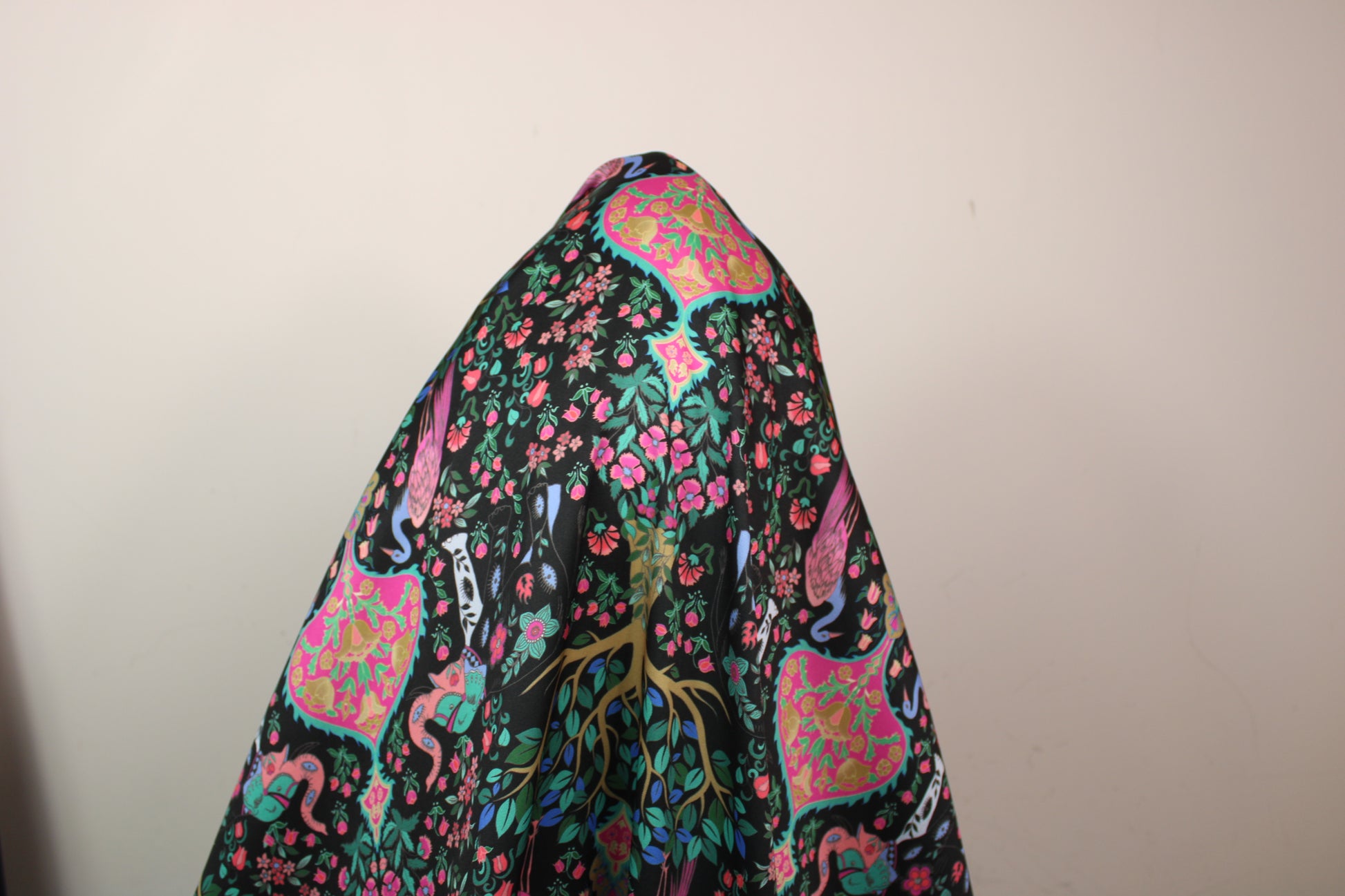 Tissu twill - imprimé paon et éléphant - photo 3/4 | So Tissus
