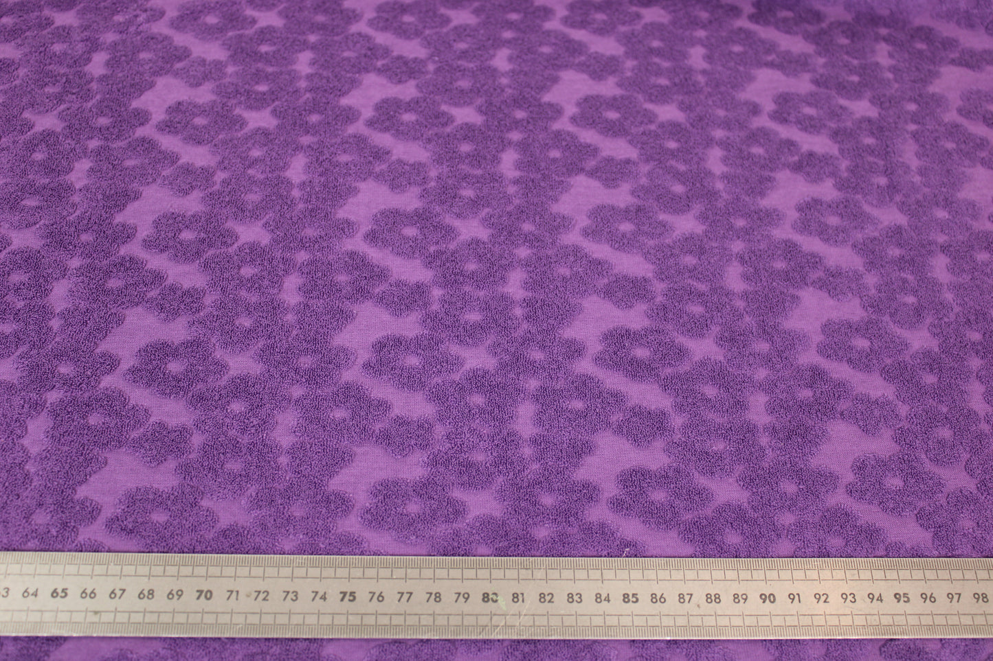 Tissu éponge - à motif fleuri - lilas - photo 4/4 | So Tissus