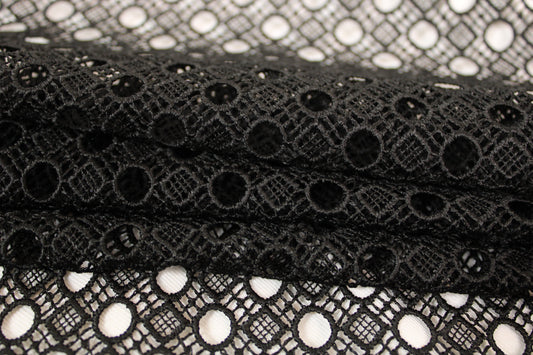 Tissu guipure noire - motif circulaire - photo 2/4 | So Tissus