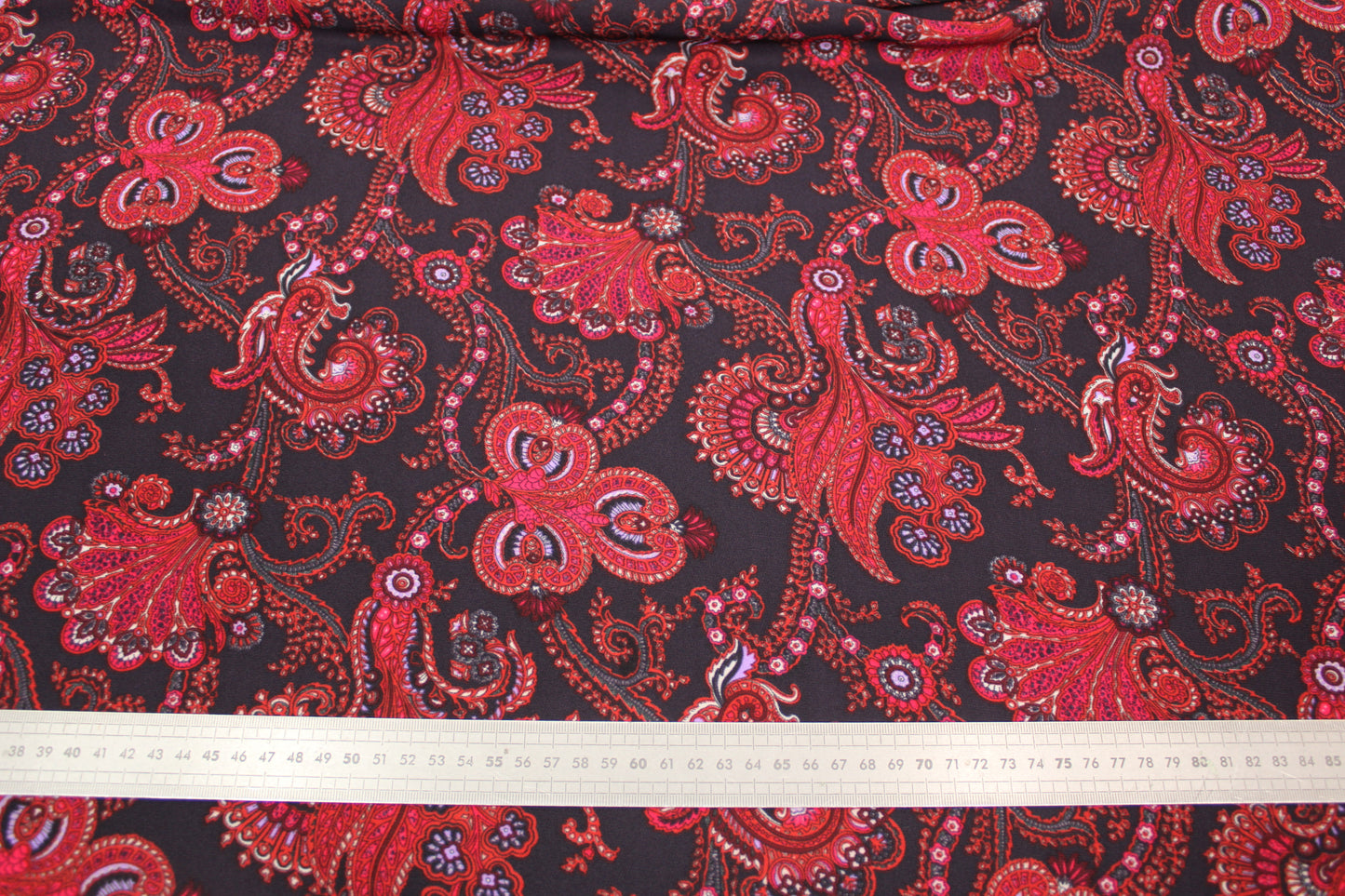 Tissu crêpe - imprimé cachemire - photo 3/4 | So Tissus