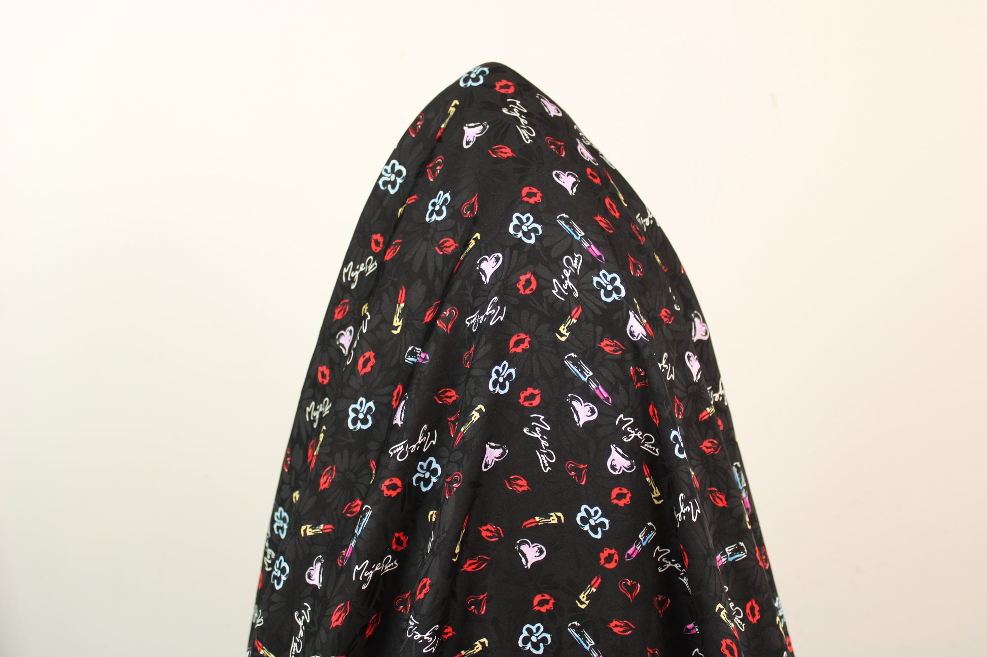 Tissu viscose - imprimé rouge à lèvre - photo 3/4 | So Tissus
