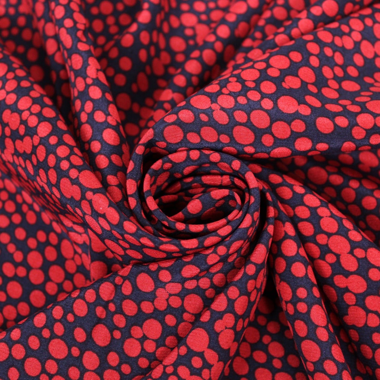 Tissu crêpe viscose - imprimé à pois - rouge et bleu marine - photo 1/4 | So Tissus