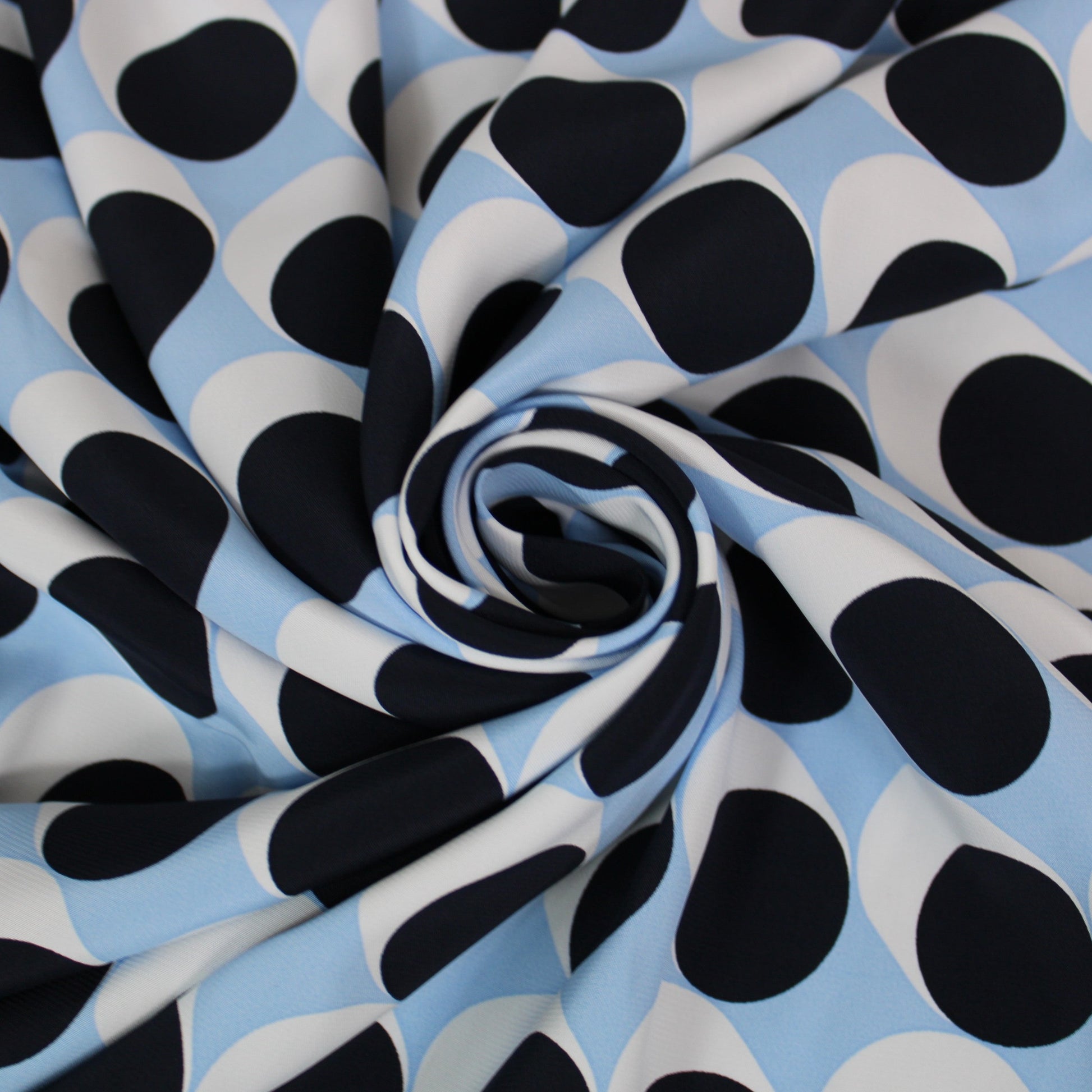 Tissu viscose - imprimé géométrique - ton bleu - photo 1/4 | So Tissus