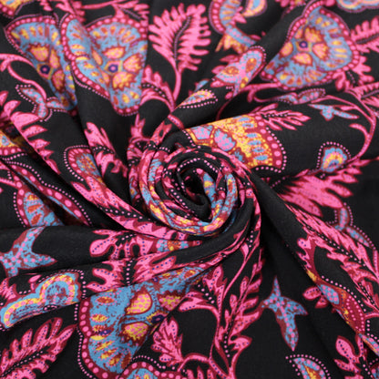 Tissu crêpe viscose - imprimé cachemire fleuri - rose et noir - photo 1/4 | So Tissus