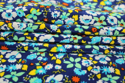 Tissu crêpe de chine 100% soie - imprimé fleuri - ton bleu - photo 2/4 | So Tissus