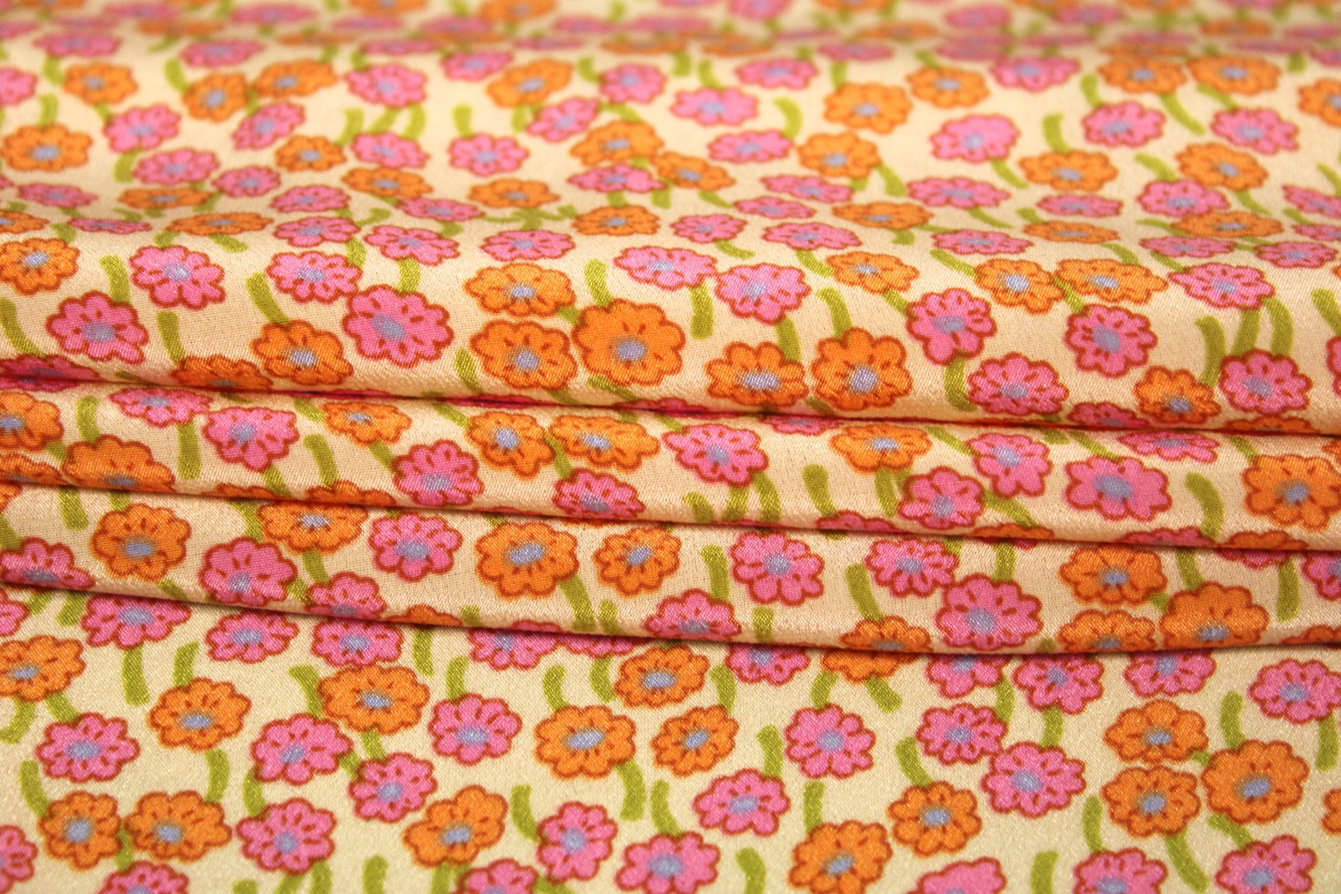 Tissu crêpe de chine 100% soie - imprimé fleurs rose et orange - photo 2/4 | So Tissus
