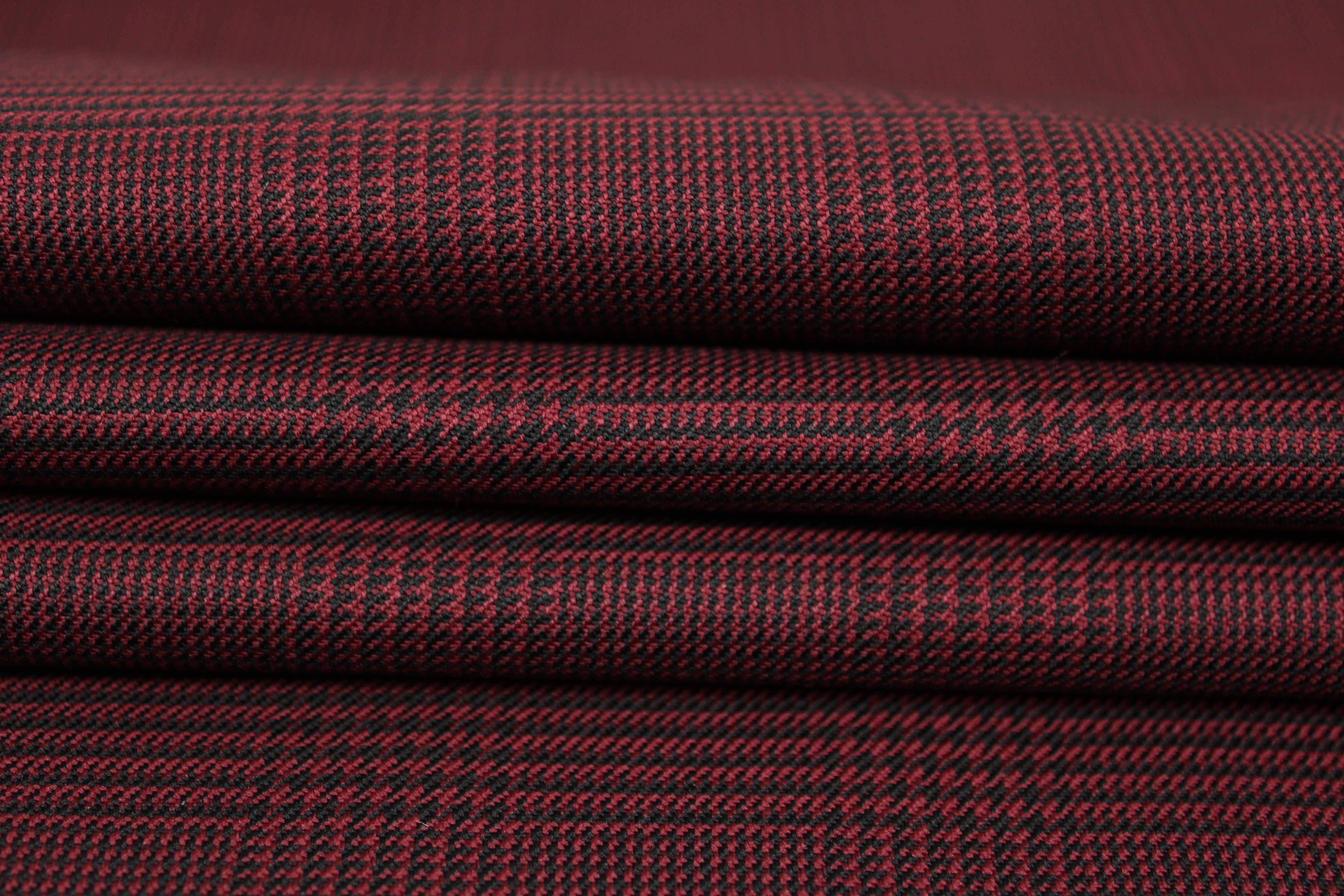 Tissu super 100s laine et mohair prince de galles noir et bordeaux