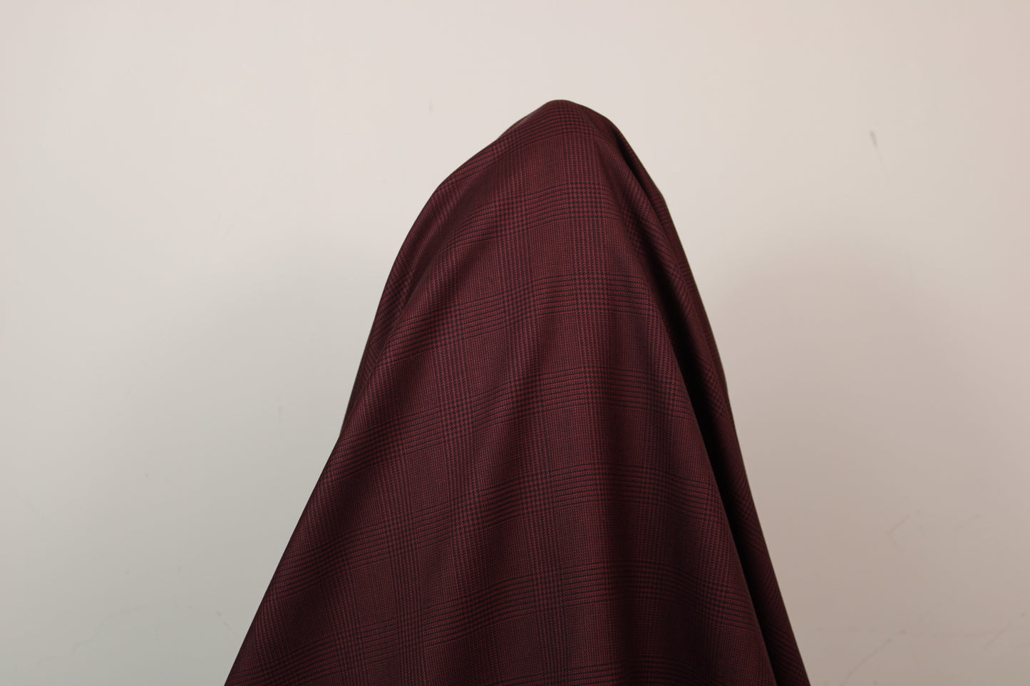 Tissu laine froide stretch  - prince de galles -  noir et bordeaux - photo 3/4 | So Tissus