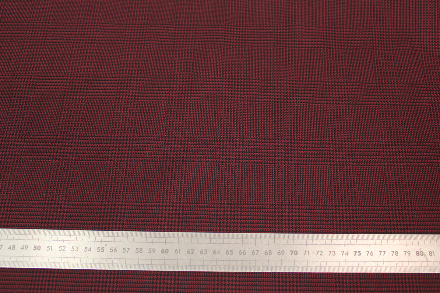 Tissu laine froide stretch  - prince de galles -  noir et bordeaux - photo 4/4 | So Tissus