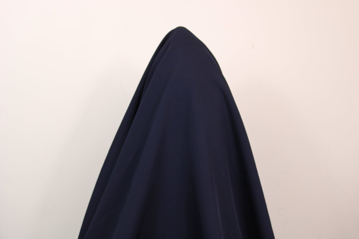 Tissu crêpe de laine - bleu marine - photo 3/3 | So Tissus