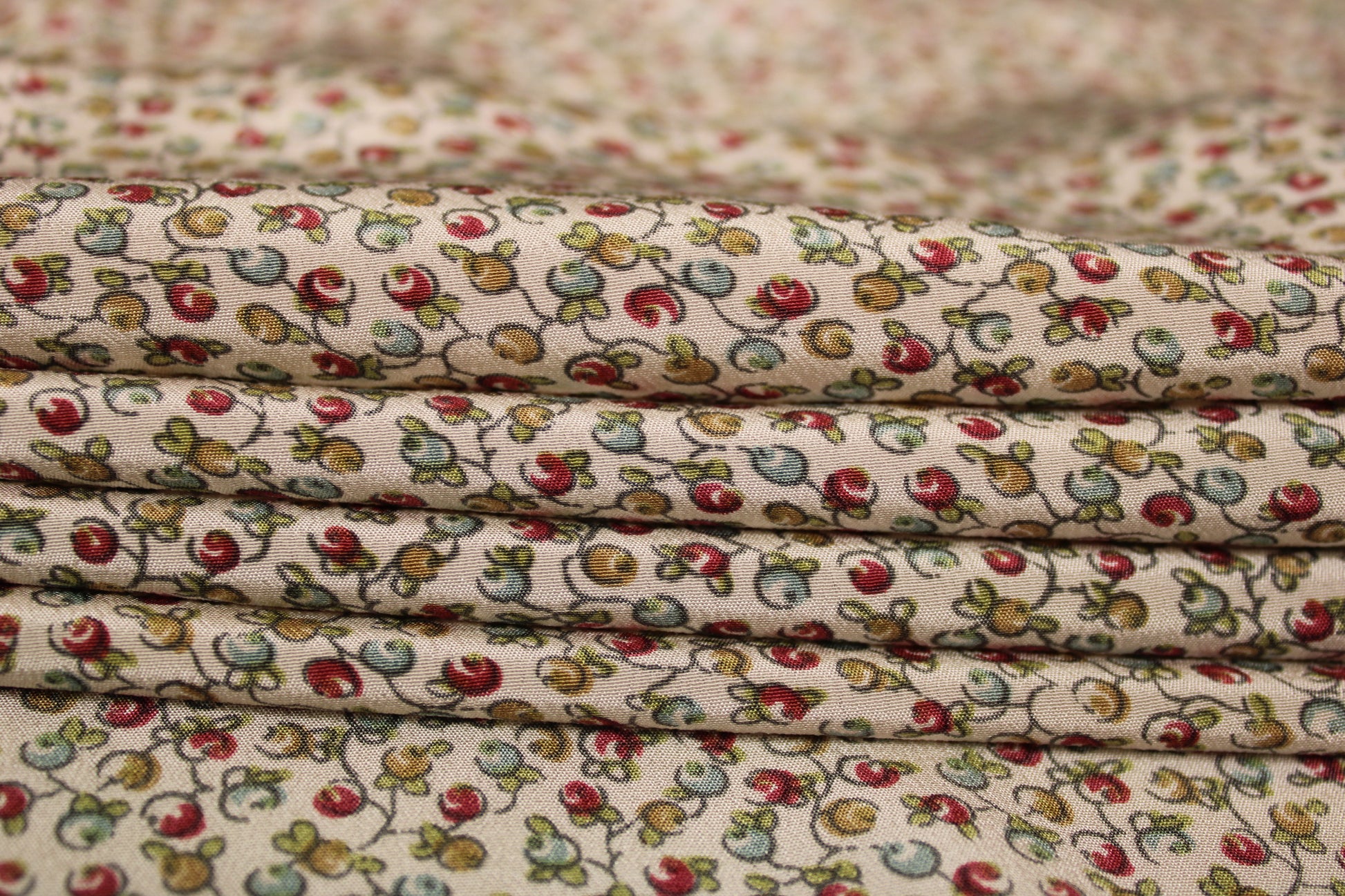 Tissu crêpe de chine 100% soie - imprimé fruits multicolore - photo 2/4 | So Tissus