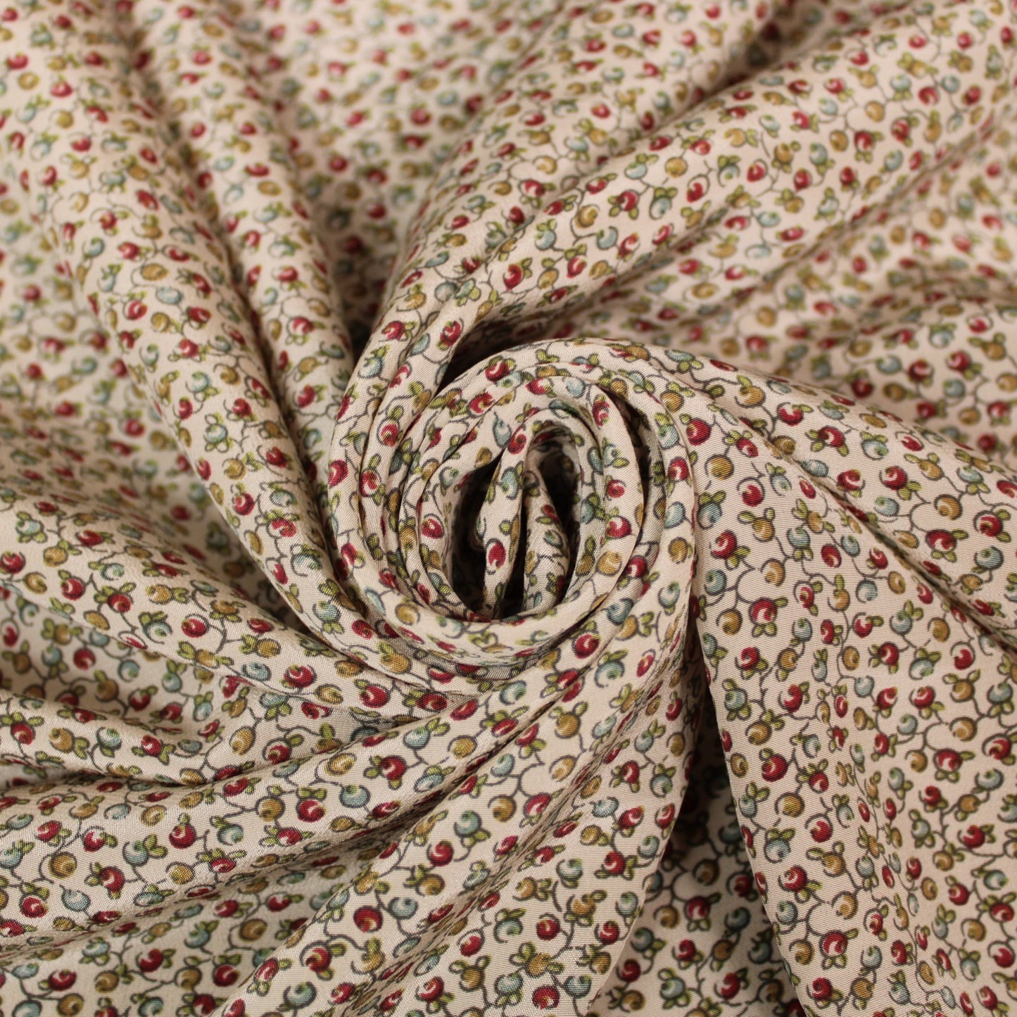 Tissu crêpe de chine 100% soie - imprimé fruits multicolore - photo 1/4 | So Tissus