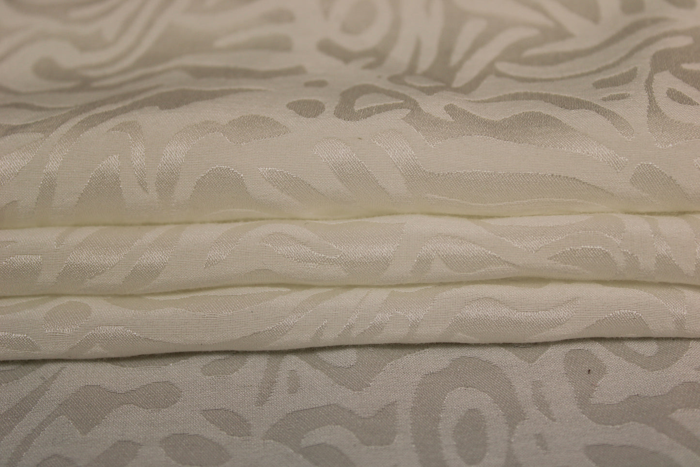 Tissu coton et soie - motif zébré - blanc - photo 2/3 | So Tissus