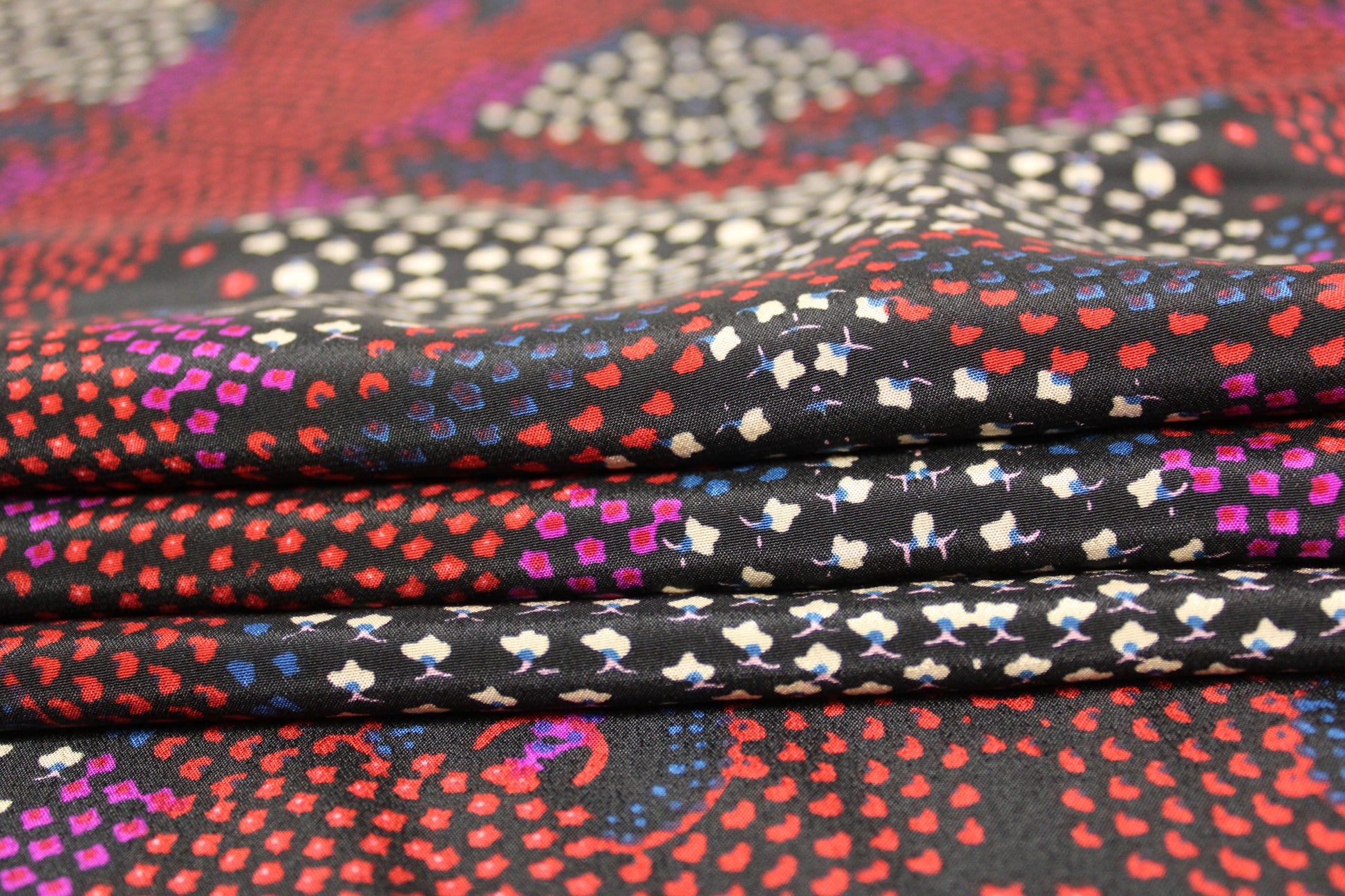 Tissu crêpe de chine 100% soie - imprimé tacheté - multicolore - photo 2/4 | So Tissus