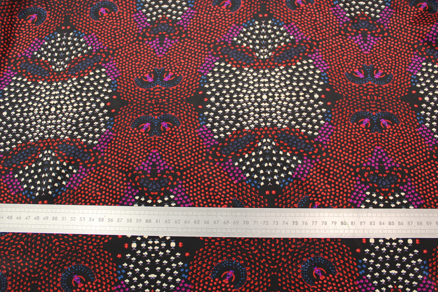Tissu crêpe de chine 100% soie - imprimé tacheté - multicolore - photo 3/4 | So Tissus