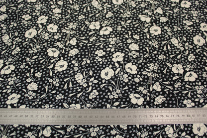 Tissu crêpe viscose - imprimé fleuri - noir et blanc - photo 4/4 | So Tissus