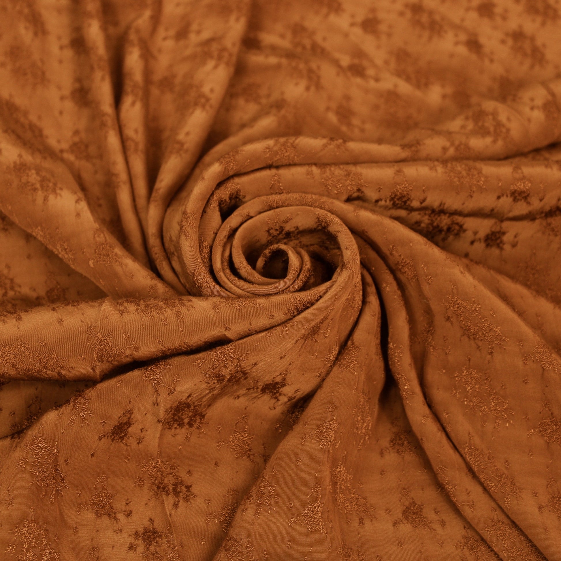 Tissu viscose - motif brodé - terracotta - photo 1/4 | So Tissus