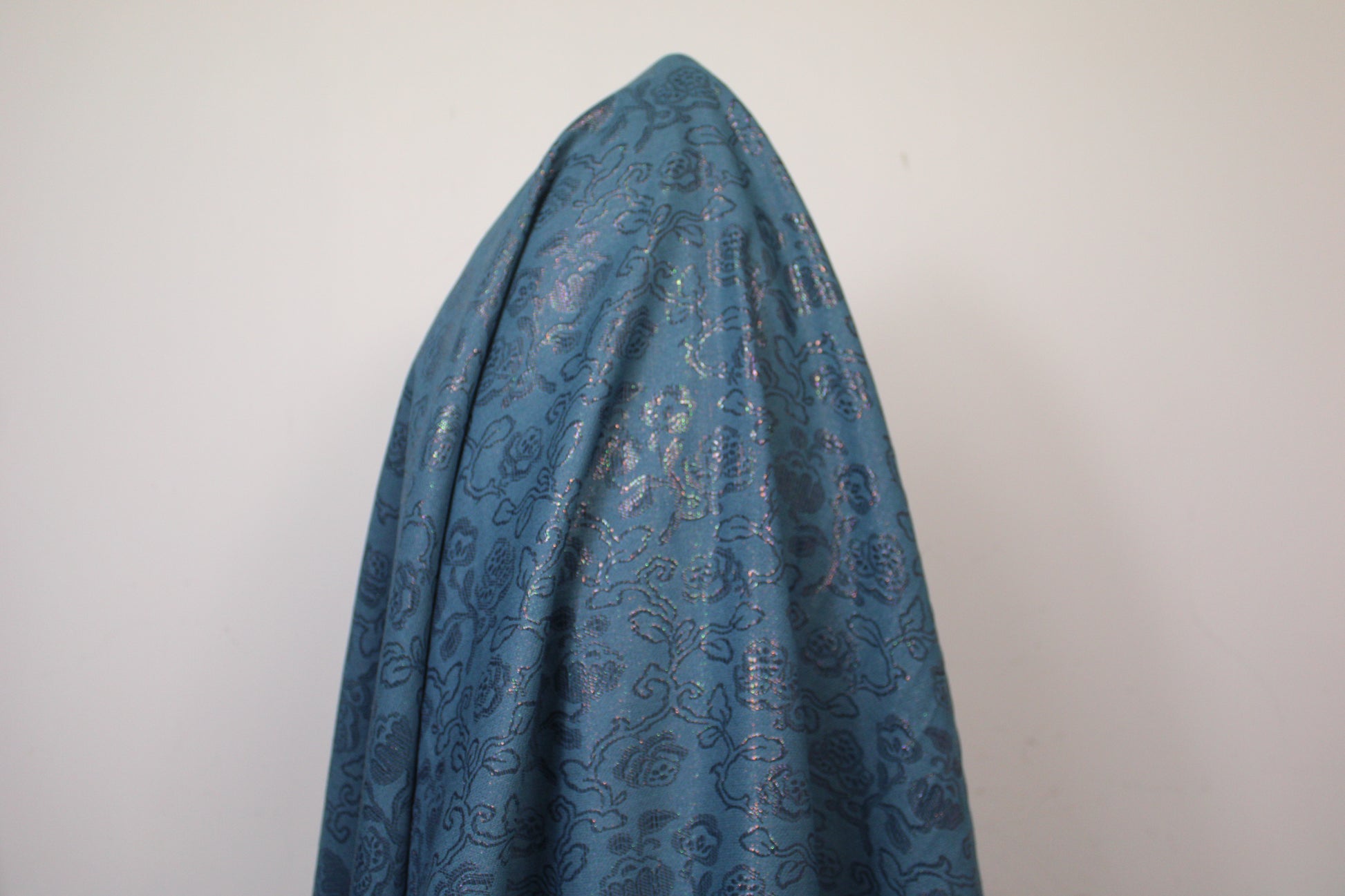 Tissu brocart - imprimé fleur - ton bleu pétrole - photo 3/4 | So Tissus