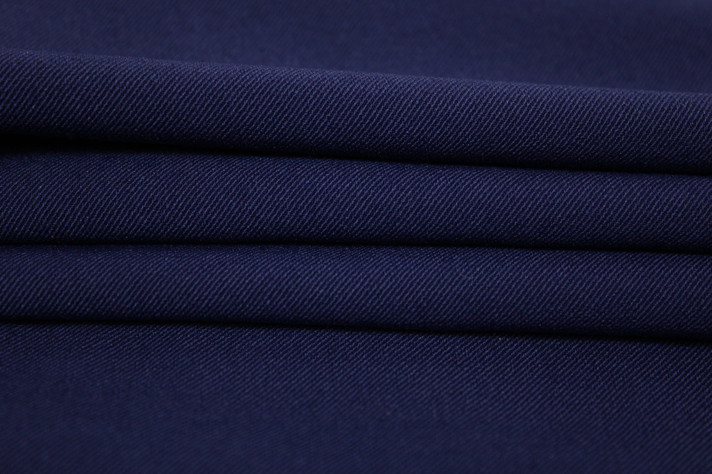 Tissu crêpe de laine stretch - bleu marine - photo 2/4 | So Tissus