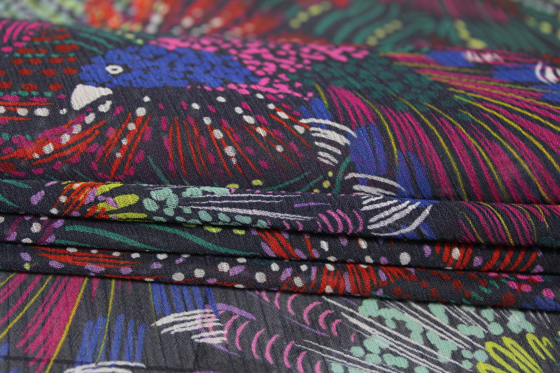 Tissu crêpon georgette  - imprimé paons - multicolore - photo 2/6 | So Tissus