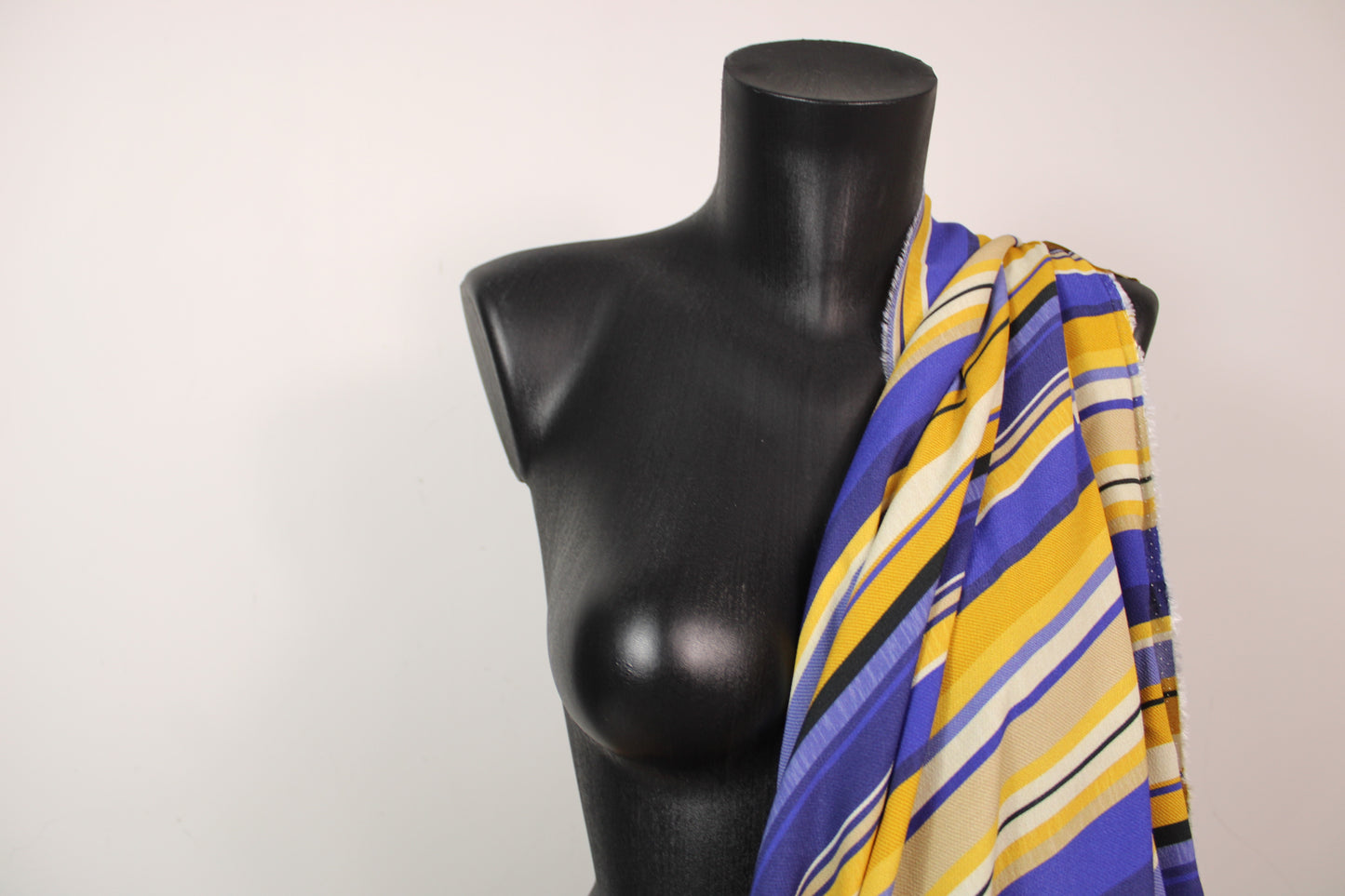 Tissu crêpe viscose - à rayures - beige, moutarde et bleu - photo 3/5 | So Tissus