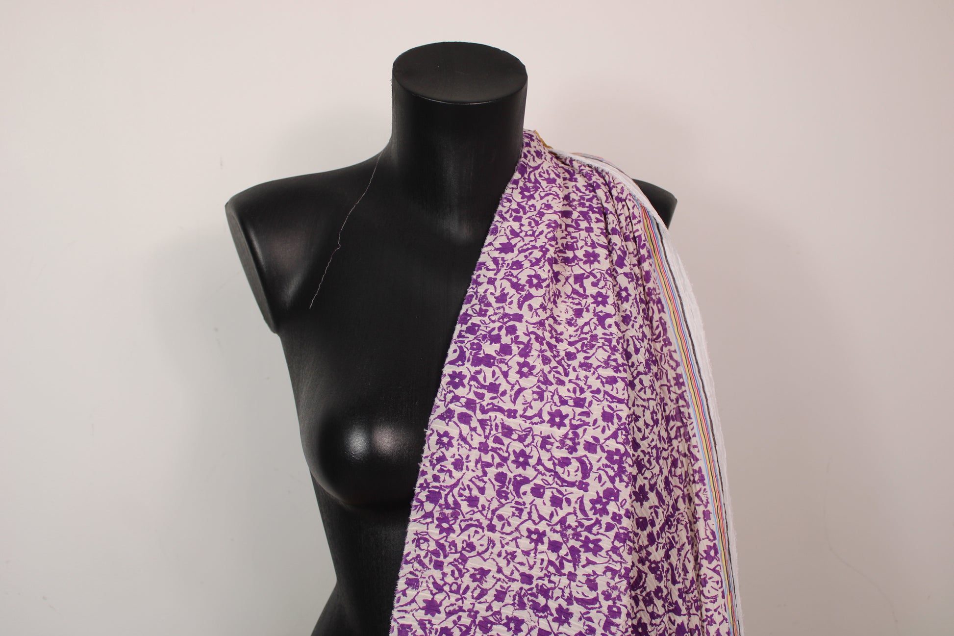 Tissu crêpon - petite fleurs - violet et blanc - photo 3/5 | So Tissus