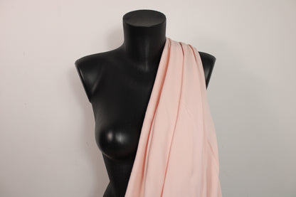 Tissu crêpe envers satin - rose pâle - photo 3/4 | So Tissus