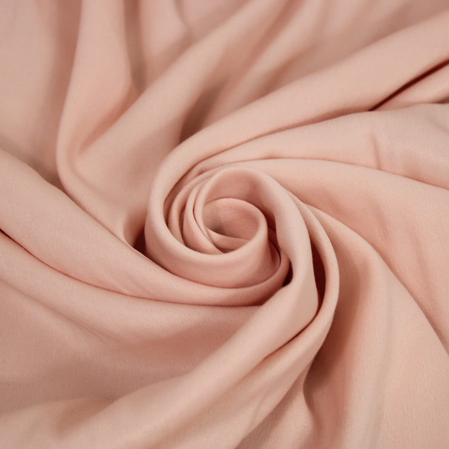 Tissu crêpe envers satin - rose pâle